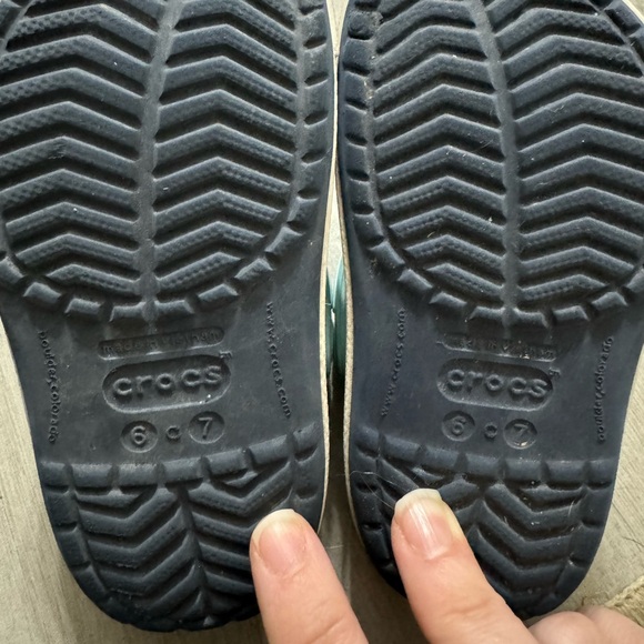 Crocs Toddler size 6- blue - Picture 2 of 2